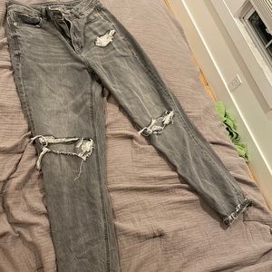 American Eagle Light grey ripped mom jeans